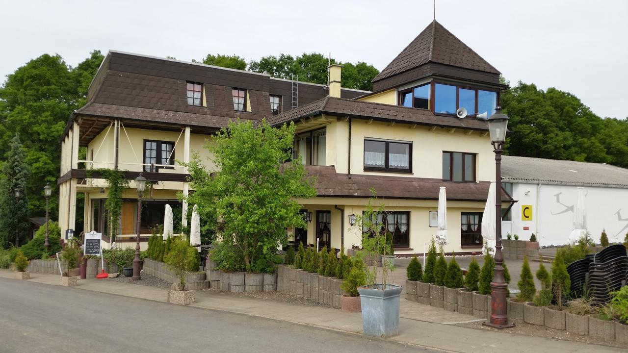 Landhotel Zum Doppeldecker Kirchen  Екстер'єр фото