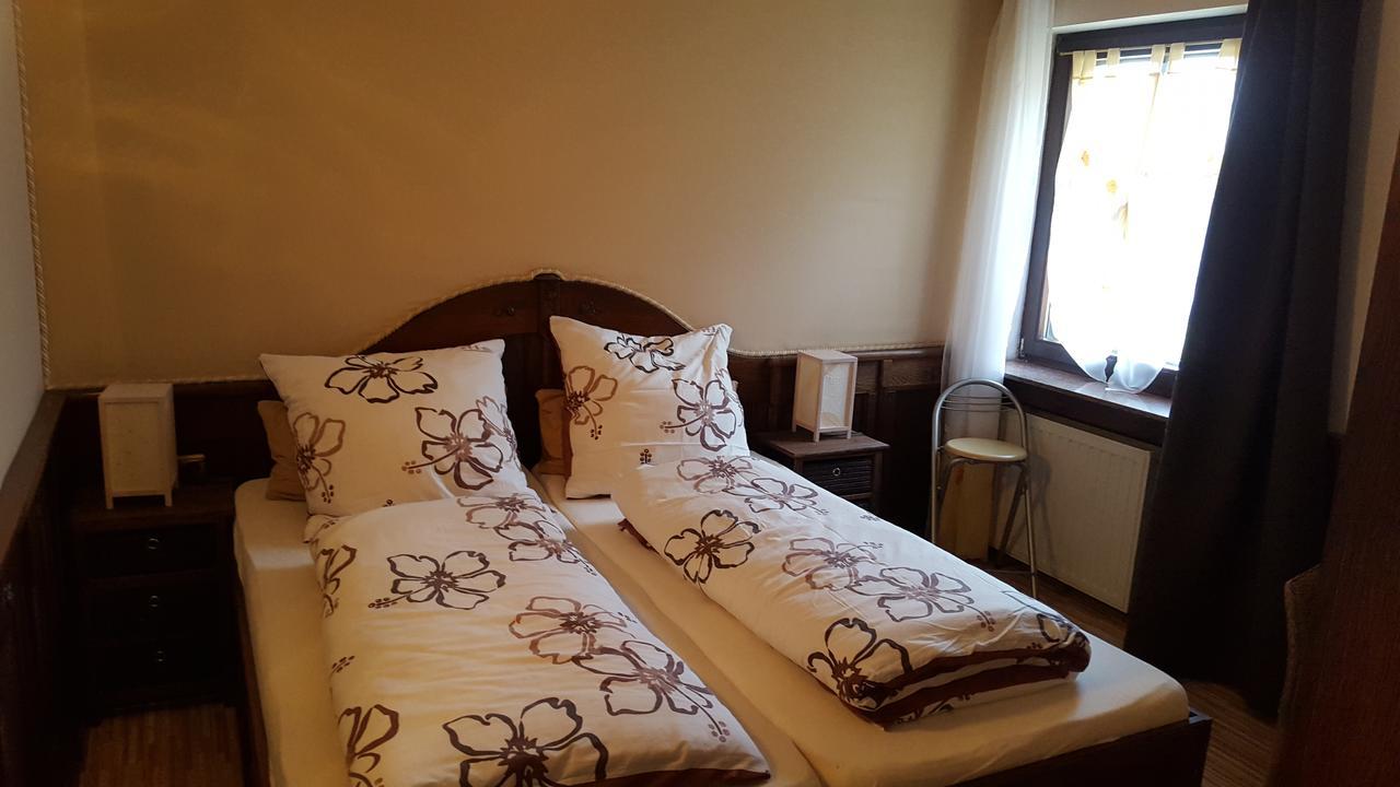 Landhotel Zum Doppeldecker Kirchen  Екстер'єр фото