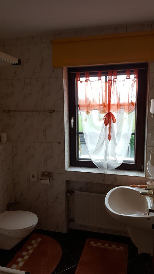 Landhotel Zum Doppeldecker Kirchen  Екстер'єр фото