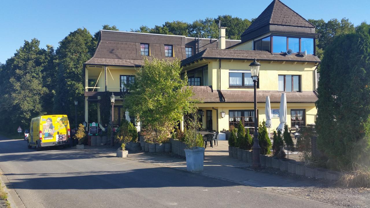 Landhotel Zum Doppeldecker Kirchen  Екстер'єр фото